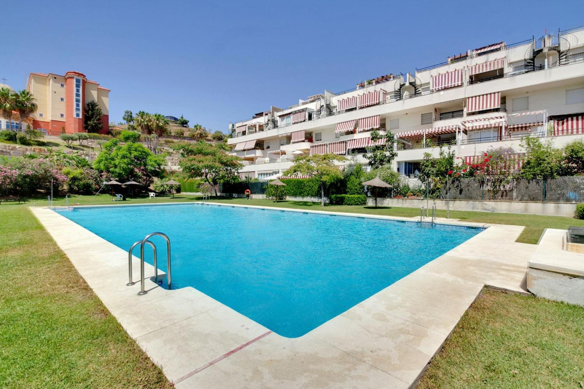 Del Parque Flats - Golf & Beach Terrace มาลากา ภายนอก รูปภาพ